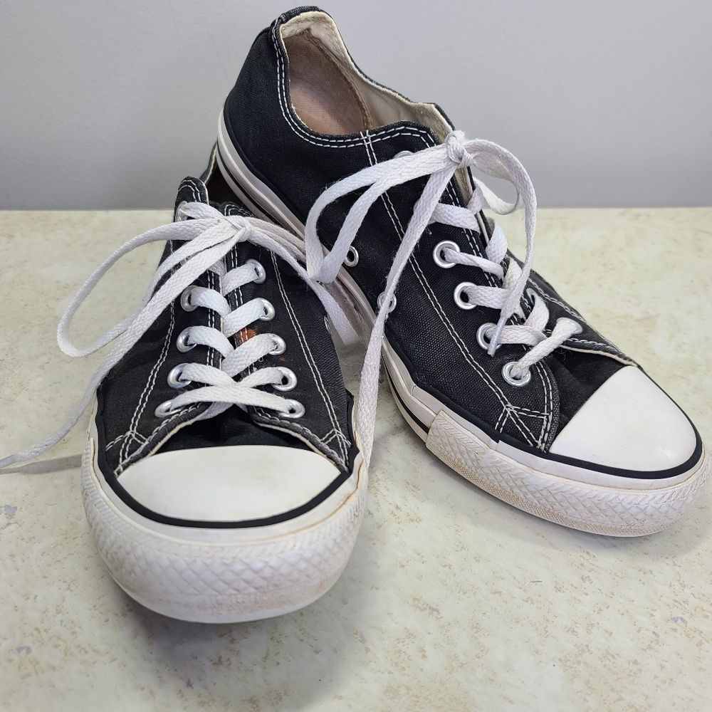 Well Loved Converse Low 9